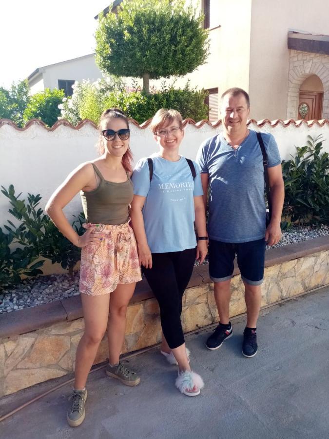 Apartmani Alma Póla Kültér fotó