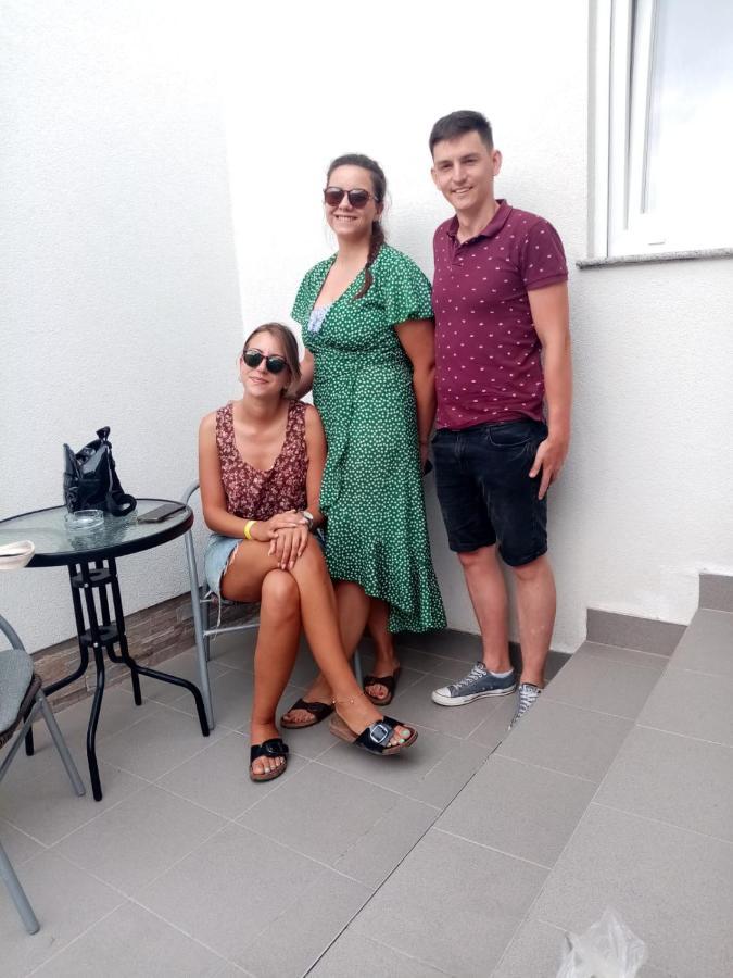 Apartmani Alma Póla Kültér fotó