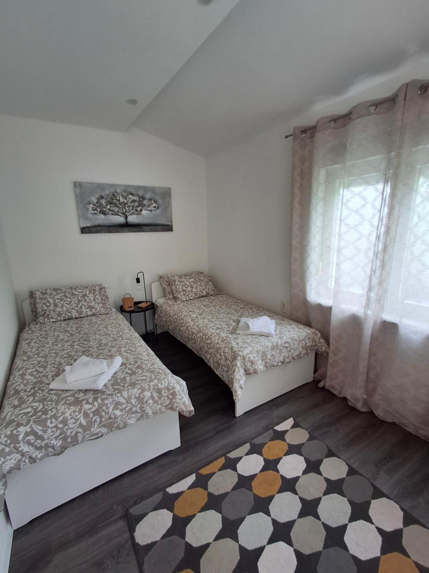 Apartmani Alma Póla Kültér fotó
