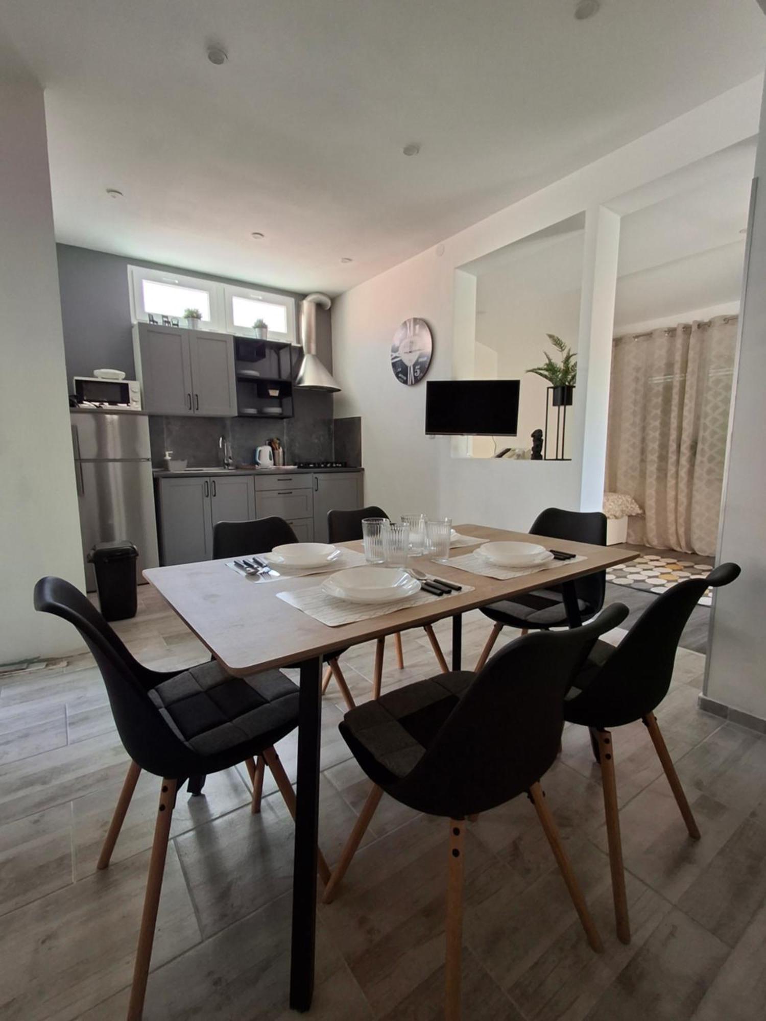 Apartmani Alma Póla Kültér fotó
