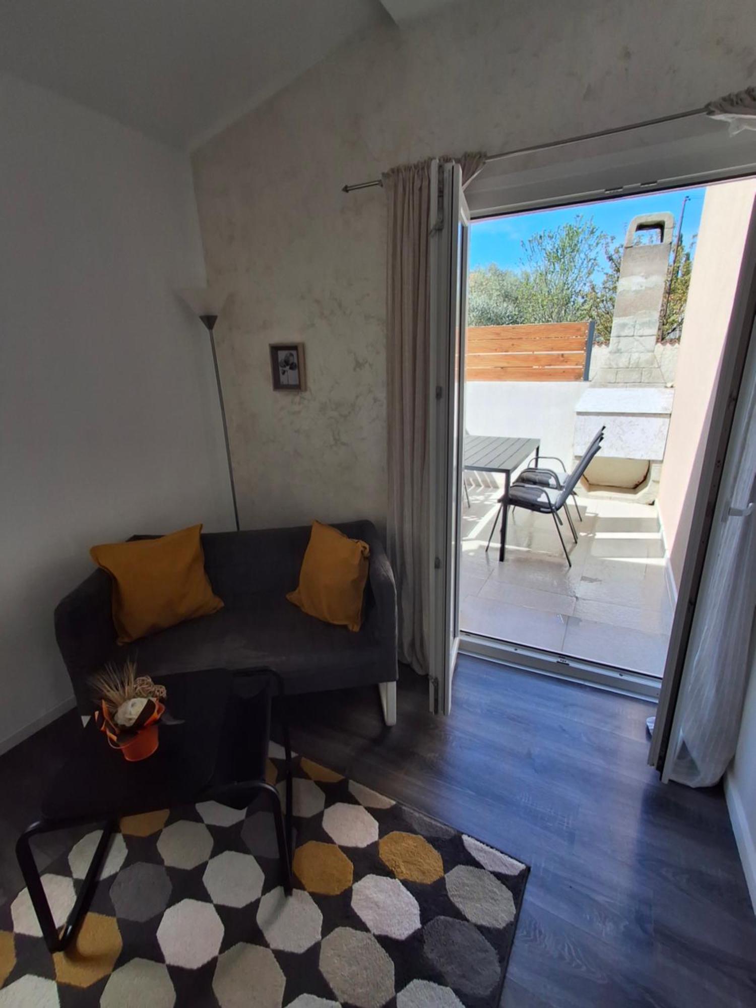 Apartmani Alma Póla Kültér fotó
